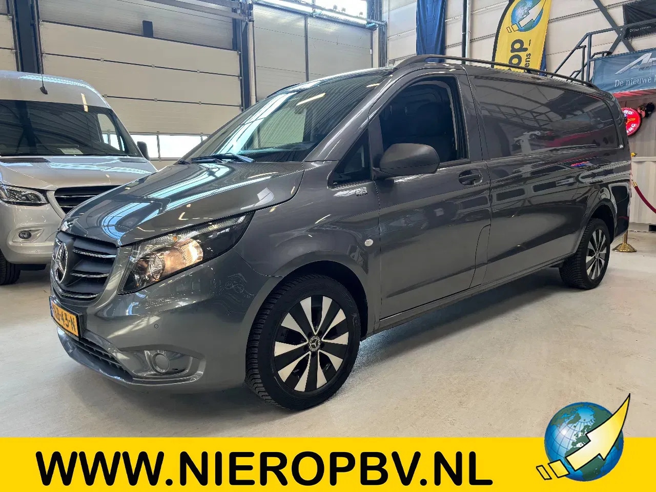 Mercedes-Benz Vito - 116CDI L3H1 XXL Automaat Airco Navi Cruisecontrol Trekhaak EURO 6 - AutoWereld.nl