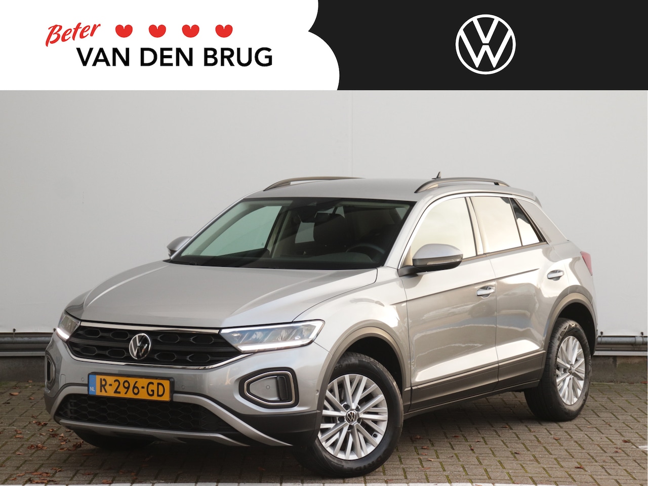 Volkswagen T-Roc - 1.0 TSI 110 pk Life Business | Navigatie | LED | Camera | Stoelverwarming | Climate contro - AutoWereld.nl