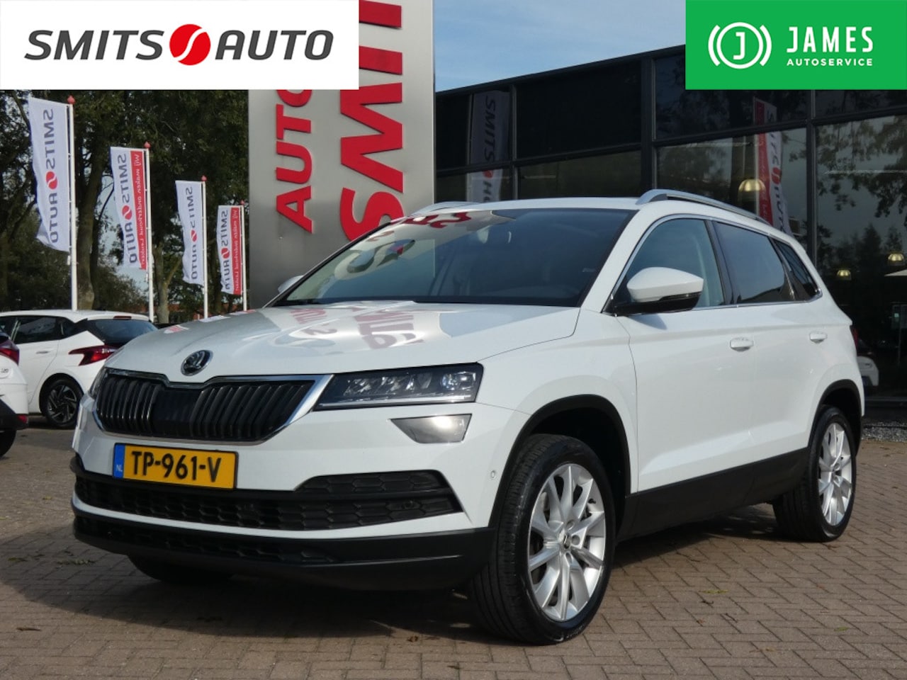 Skoda Karoq - 1.5 TSI ACT 150 PK | Automaat | Style Business | Trekhaak | Pano - AutoWereld.nl