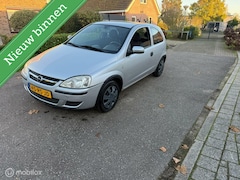 Opel Corsa - 1.2-16V Rhythm