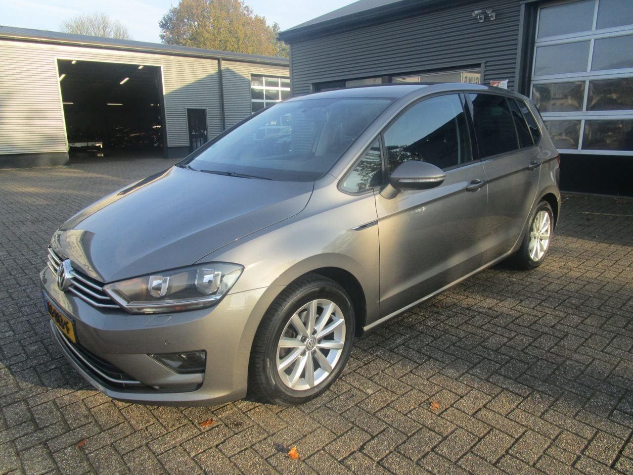 Volkswagen Golf Sportsvan - 1.6 TDI Highline 1.6 TDI Highline - AutoWereld.nl