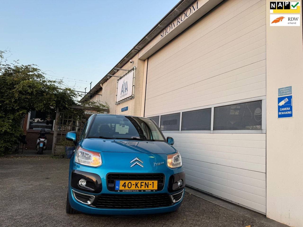 Citroën C3 Picasso - 1.4 VTi Exclusive MOOIE AUTO LAGE KM STAND - AutoWereld.nl