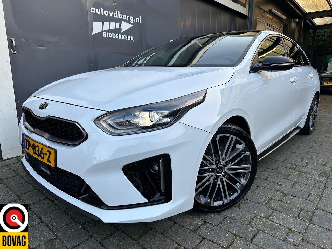 Kia Pro cee'd - 1.4 T-GDI GT-PlusLine Automaat | Pano | Carplay | - AutoWereld.nl