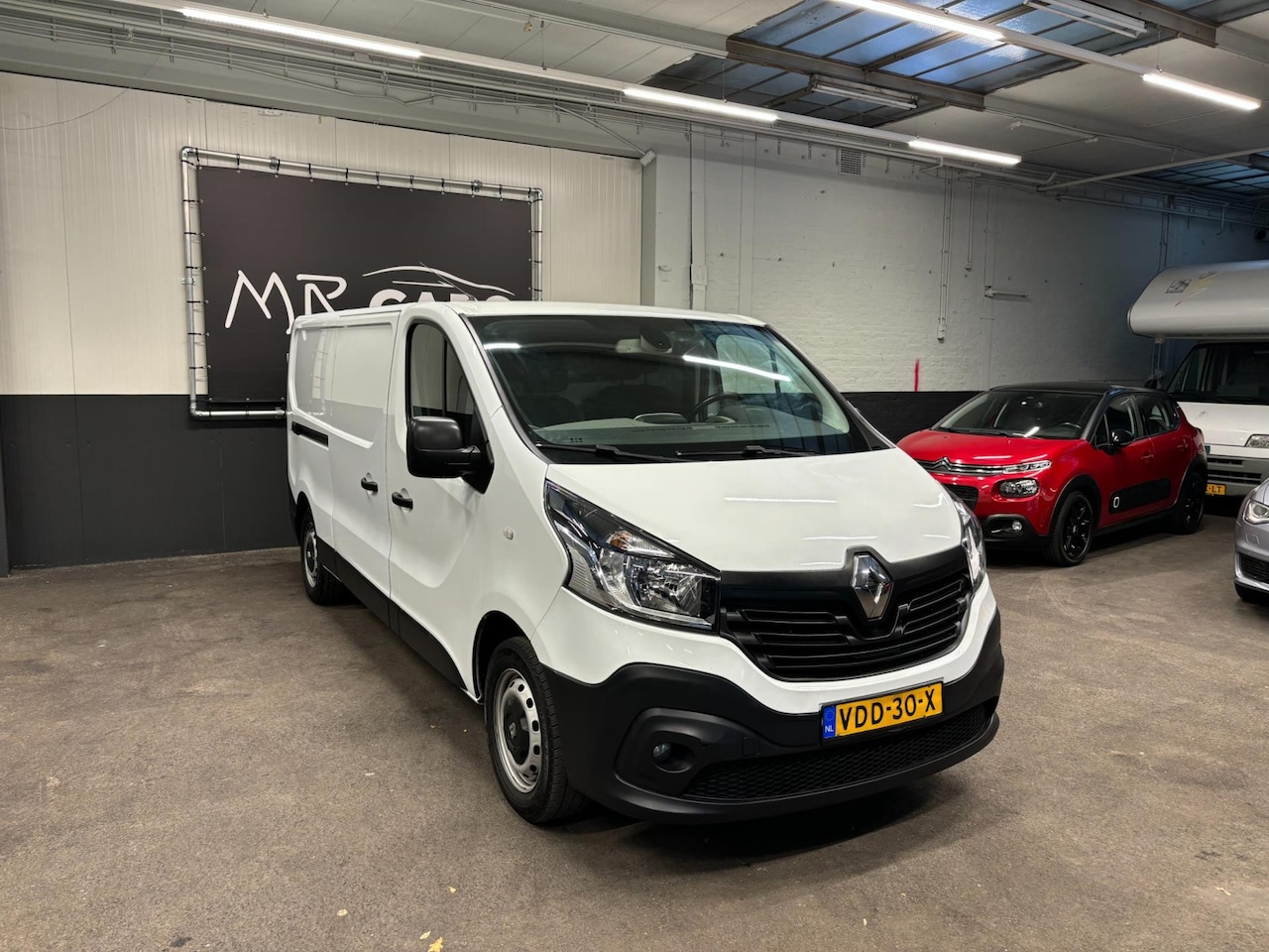 Renault Trafic - 1.6 dCi T29 L2H1 Générique Airco/Camera - AutoWereld.nl