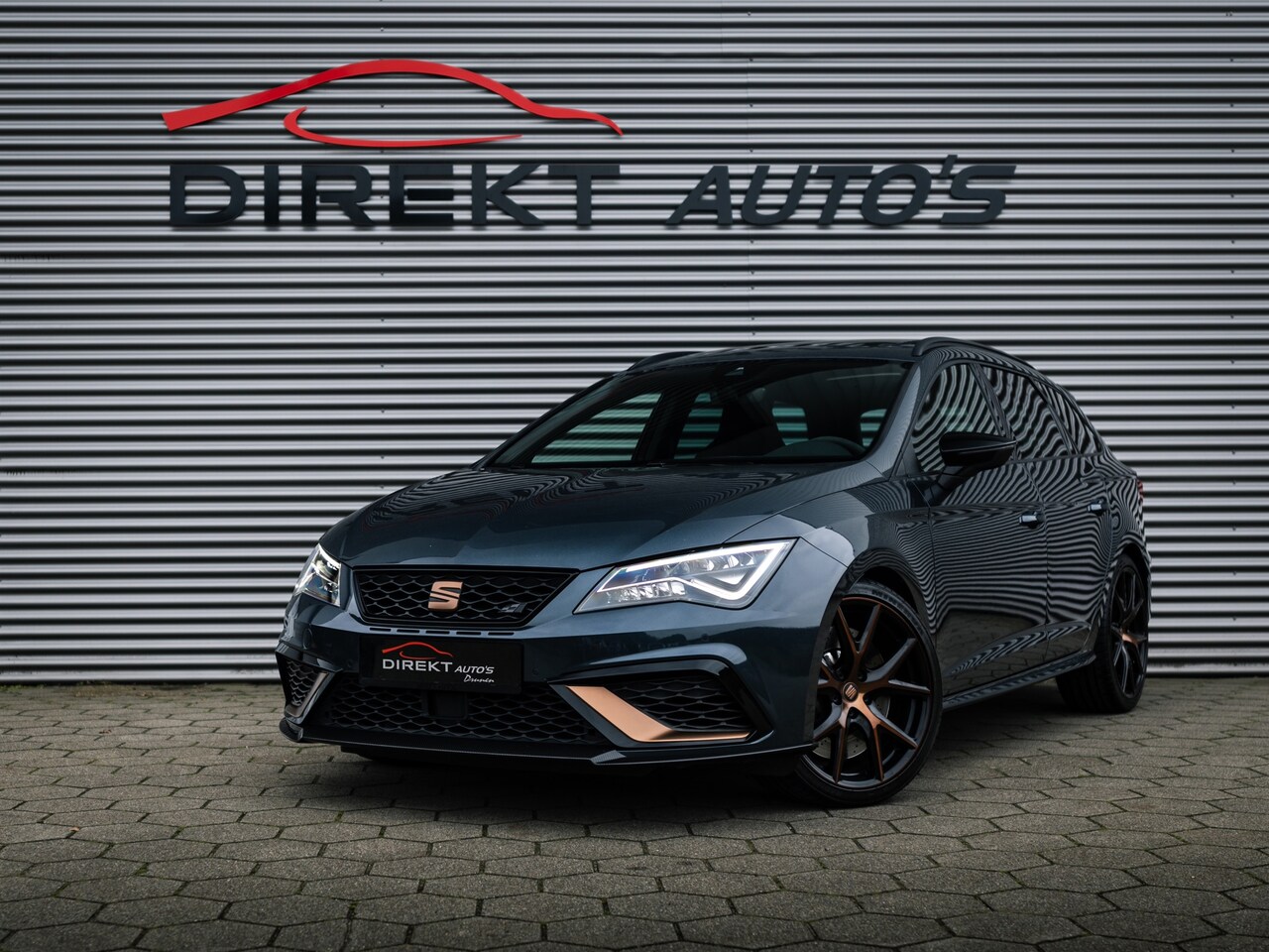 Seat Leon ST - 2.0 TSI CUPRA R 4DRIVE CARBON PANO BEATS BREMBO - AutoWereld.nl