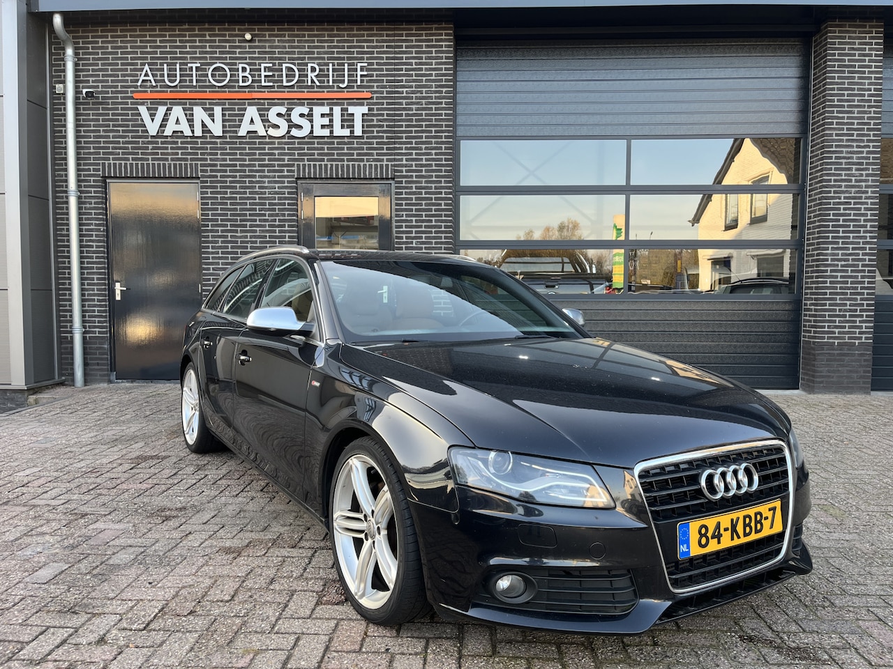 Audi A4 Avant - 2.0 TFSI S-Line Leer , Navi , Clima - AutoWereld.nl