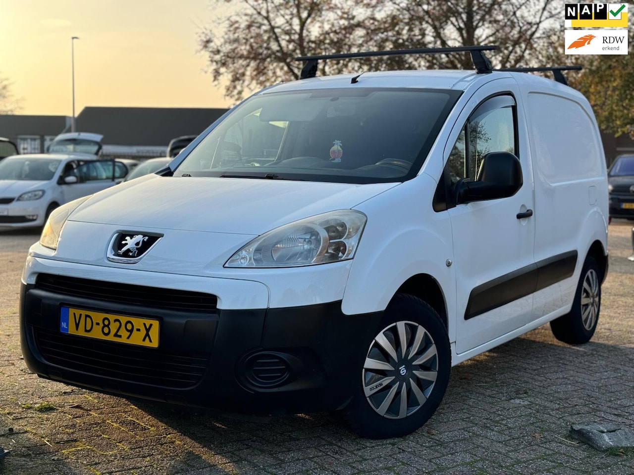 Peugeot Partner - 120 1.6 e-HDI L1 XT Profit + AIRCO APK 10-2025 - AutoWereld.nl