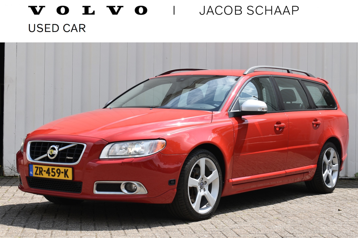 Volvo V70 - 2.5FT Kinetic Automaat | Stoelverwarming | Cruisecontrol | Parkeer sensor achter | - AutoWereld.nl