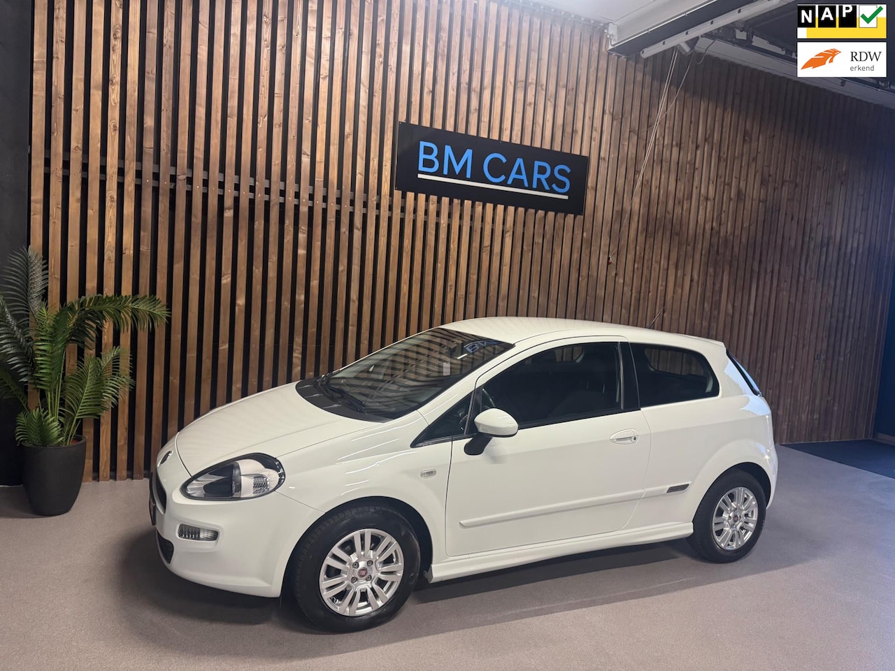 Fiat Punto Evo - 0.9 TwinAir Street [bj 2014] Airco|Nieuwe APK|Nap - AutoWereld.nl