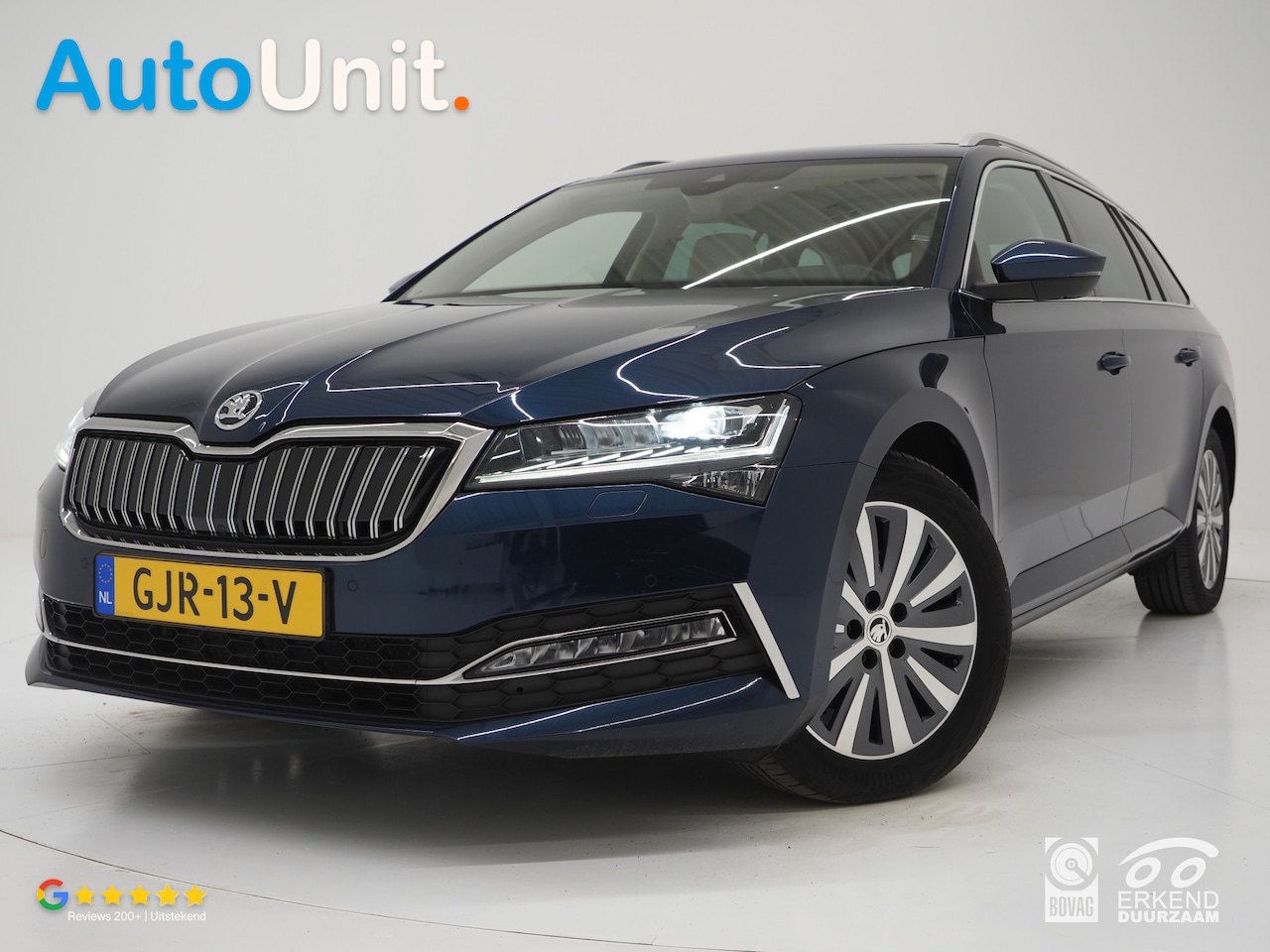 Skoda Superb Combi - 1.4 TSI iV Style | Panoramadak | Leder | Adaptive Cruise | 360 | Stoel Koeling/Verwarming - AutoWereld.nl