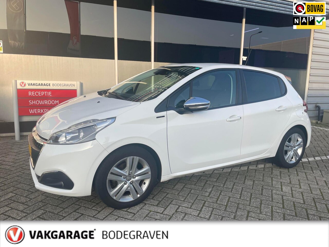 Peugeot 208 - 1.2 PureTech Signature 1.2 PureTech Signature - AutoWereld.nl