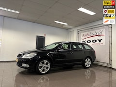 Skoda Octavia Combi - 1.4 TSI Elegance * Automaat / Navigatie / Trekhaak / LM Velgen / NL Auto