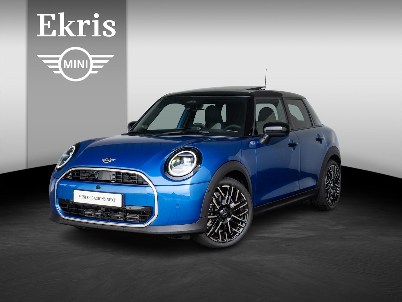 MINI Cooper - 5-deurs C Favoured + L-pakket - AutoWereld.nl