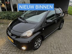 Toyota Aygo - 1.0-12V Dynamic Navigator AC/NAV/5DR/LMV/NL AUTO