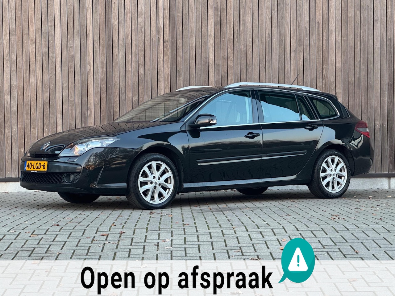 Renault Laguna Estate - 2.0 16V Dynamique / Automaat / Leder / - AutoWereld.nl