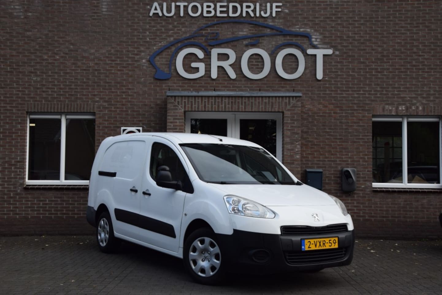 Peugeot Partner - 122 1.6 e-HDI L2 XT Profit + 83.000km!  nette auto - AutoWereld.nl