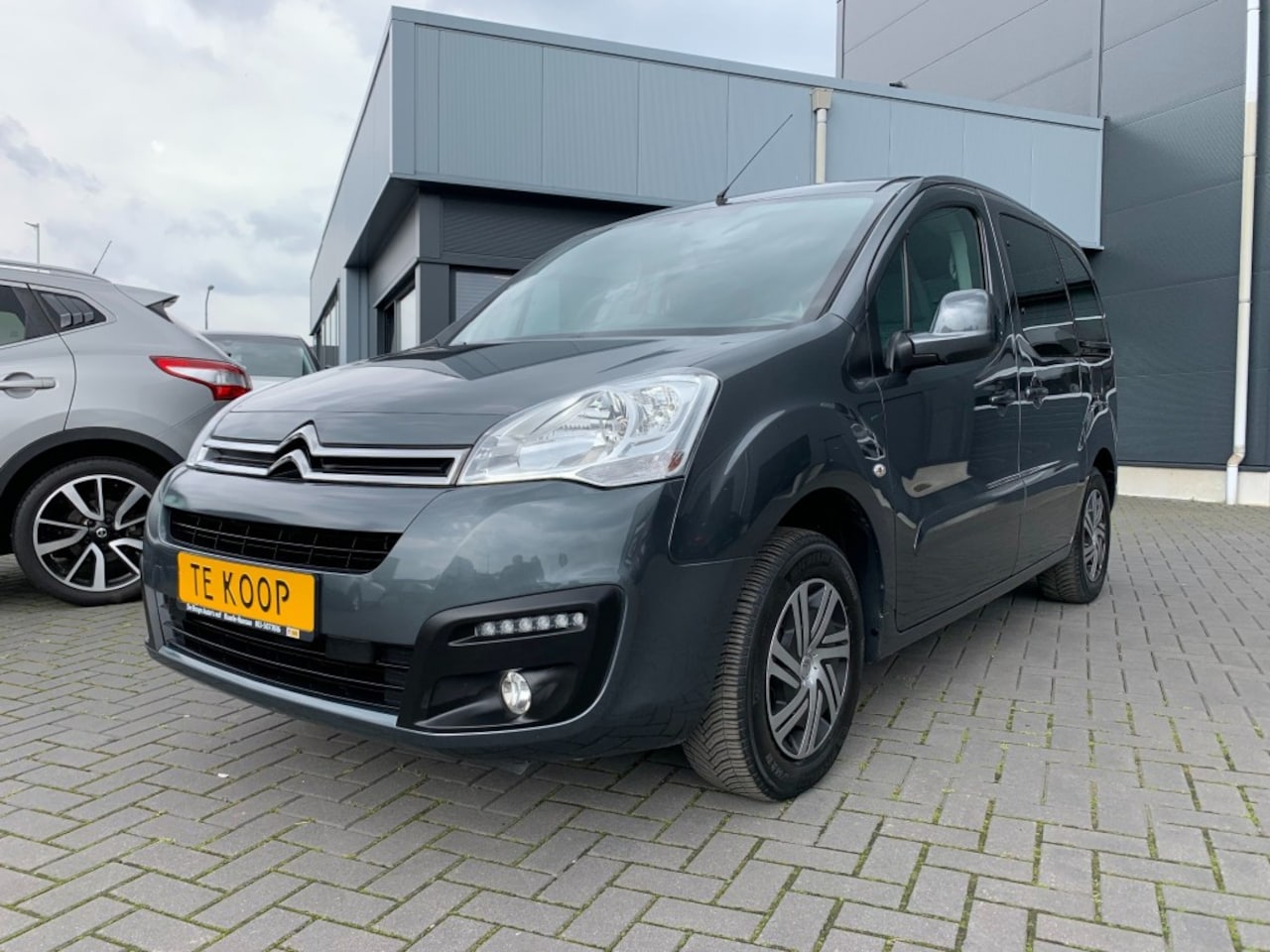 Citroën Berlingo - 1.2i PureTech Feel Airco dubbel schuifdeur - AutoWereld.nl