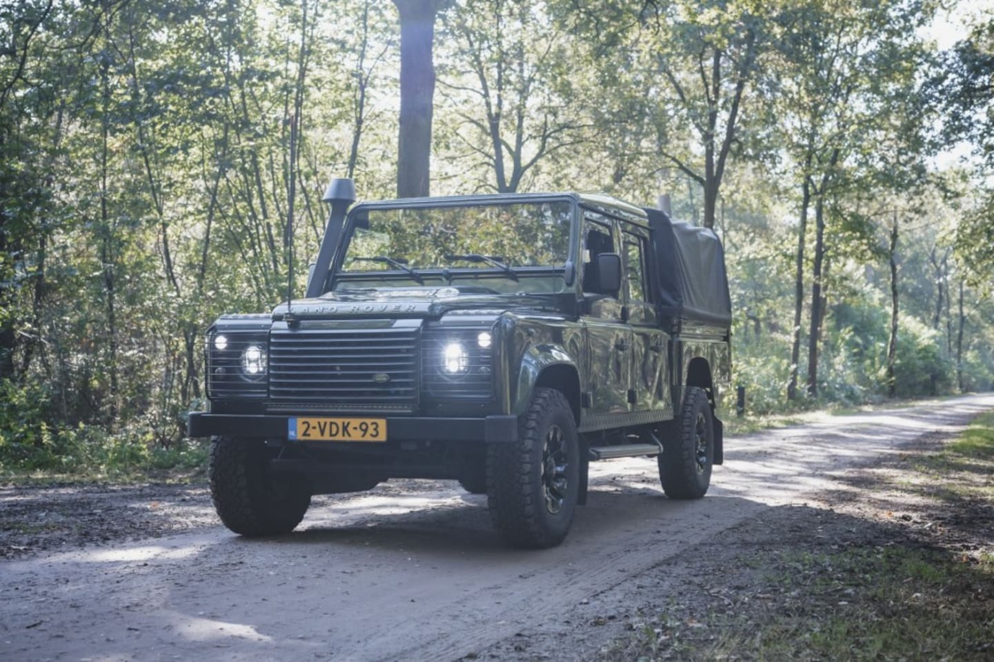 Land Rover Defender 130 - 130 td4 - AutoWereld.nl