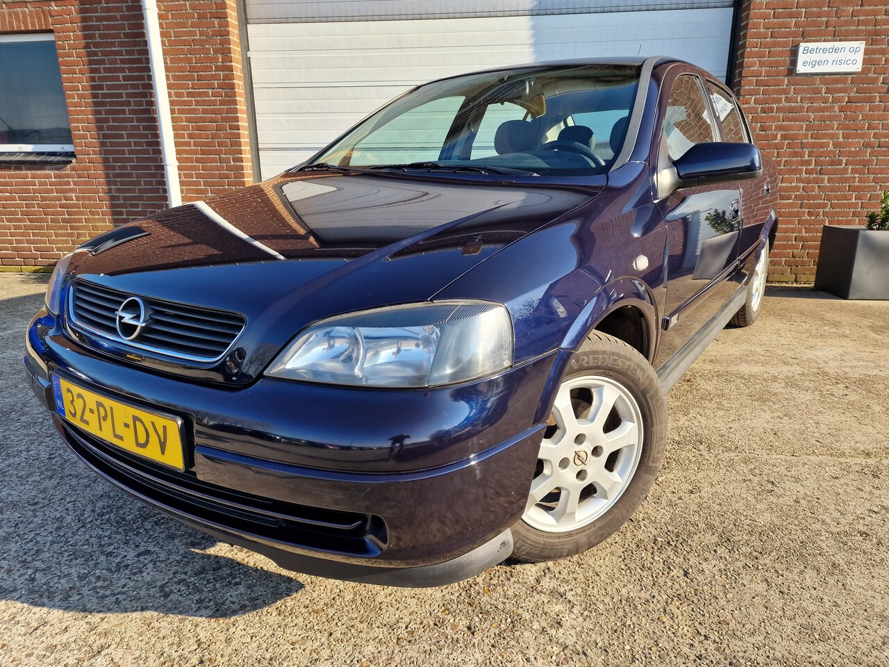 Opel Astra - 1.6 Njoy In nette staat verkerende OOerdegelijke Opel Astra 1.6 8V Enjoy airco. Cruise Lm velgen. A - AutoWereld.nl