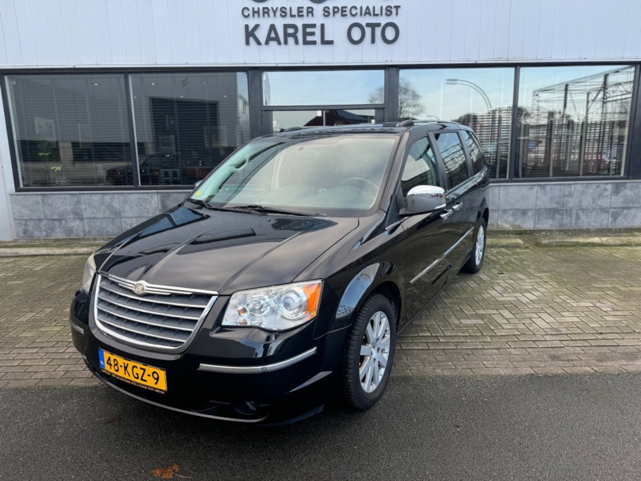 Chrysler Grand Voyager - 3.8 V6 Limited 3.8 V6 Limited - AutoWereld.nl