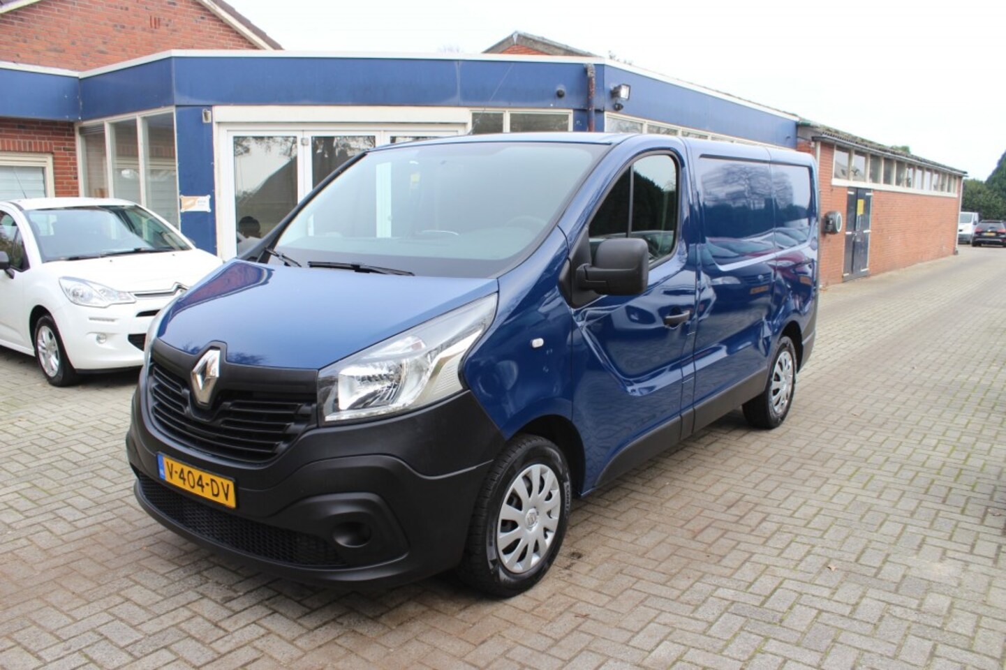 Renault Trafic - 1.6 DCI T27 L1H1 LUX, EURO 6 - AutoWereld.nl