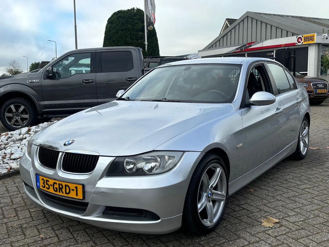 BMW 3-serie - 318i Sedan Automaat 2008 Youngtimer Trekhaak - AutoWereld.nl