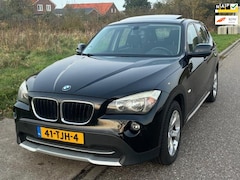 BMW X1 - SDrive20i Automaat Airco El. pakket Audio/CD Panoramadak LMV 17" Afn. trekhaak Cruisecontr