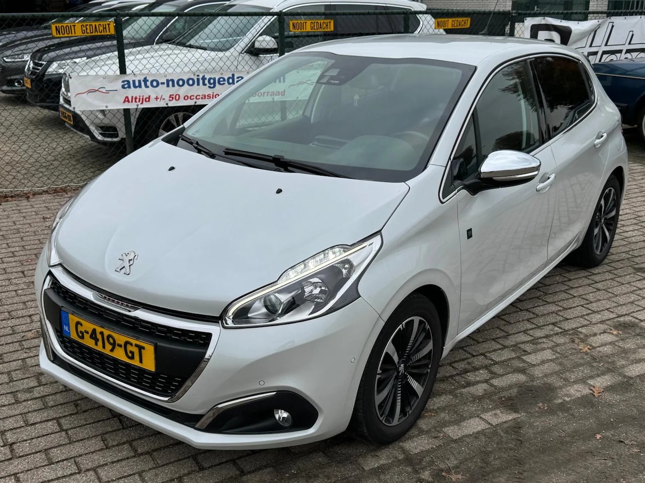 Peugeot 208 - 1.2 PureTech Tech Edition 1.2 PureTech Tech Edition - AutoWereld.nl