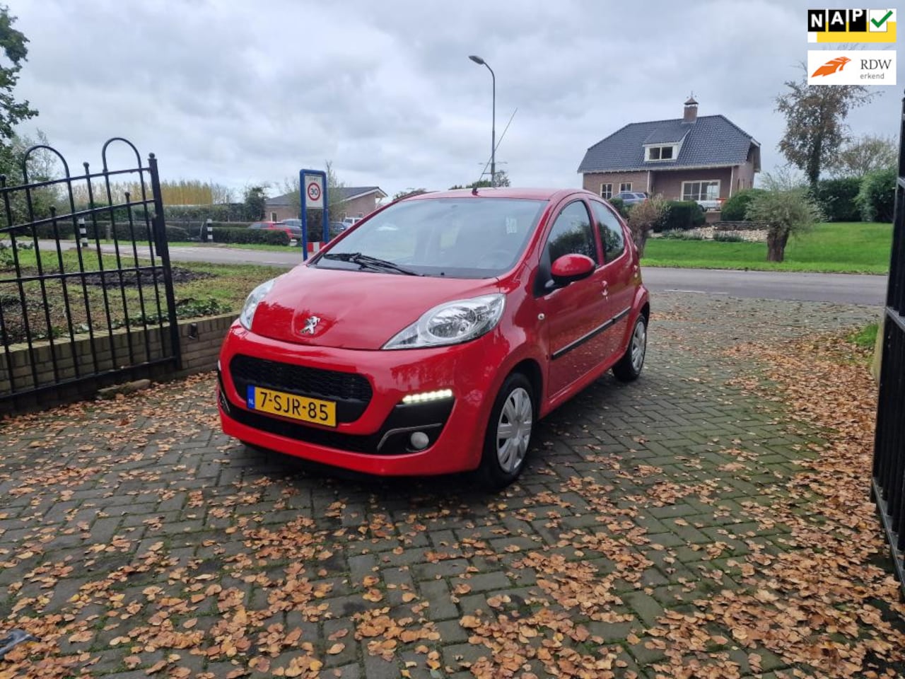 Peugeot 107 - 1.0 Active 1.0 Active 5-deurs, org. NL en NAP. - AutoWereld.nl