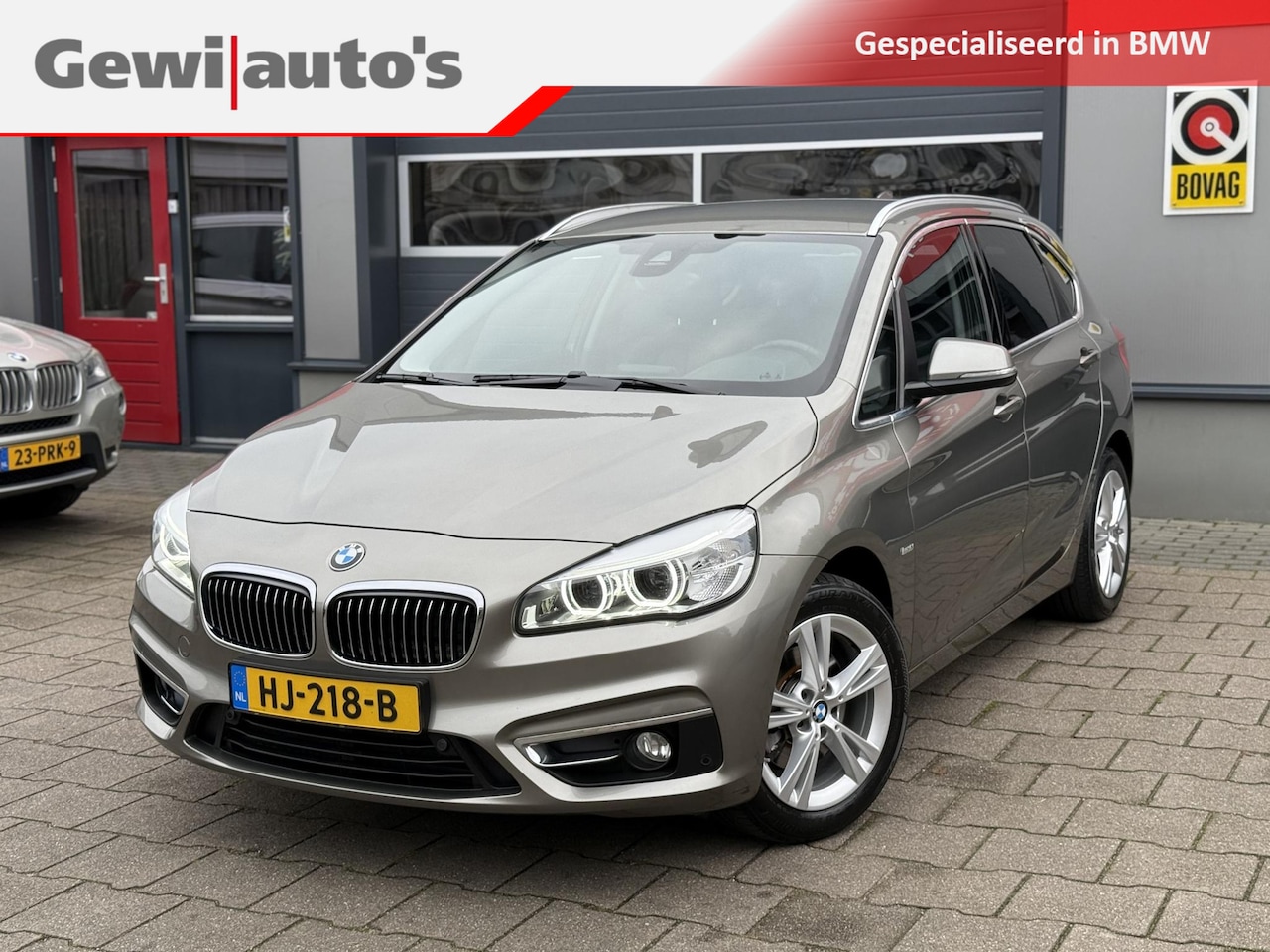 BMW 2-serie Active Tourer - 218i Luxury Line - AutoWereld.nl