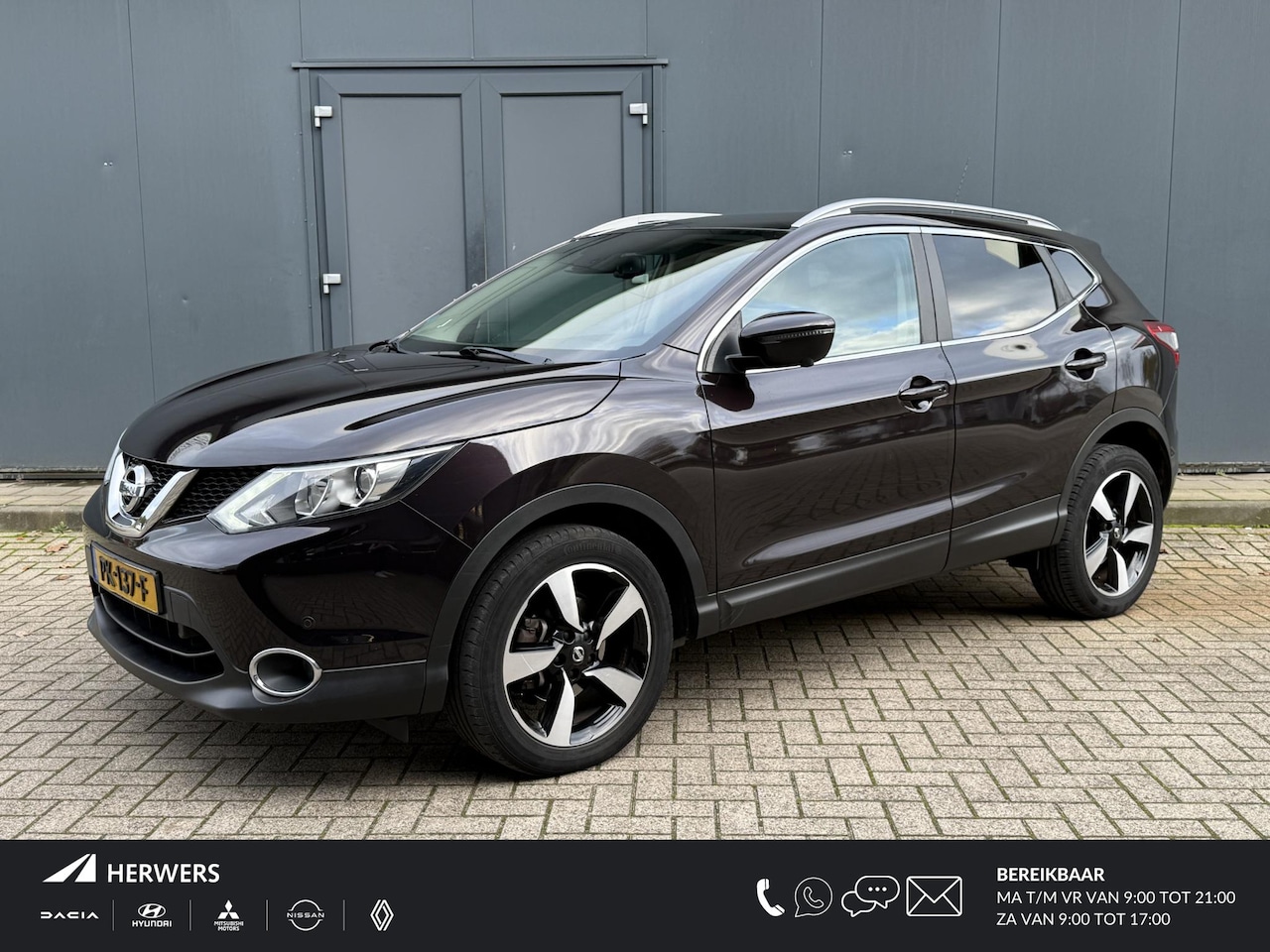 Nissan Qashqai - 1.2 N-Connecta Navigatie / Cruise Control / Climate Control / Camera / Panoramadak / Trekh - AutoWereld.nl