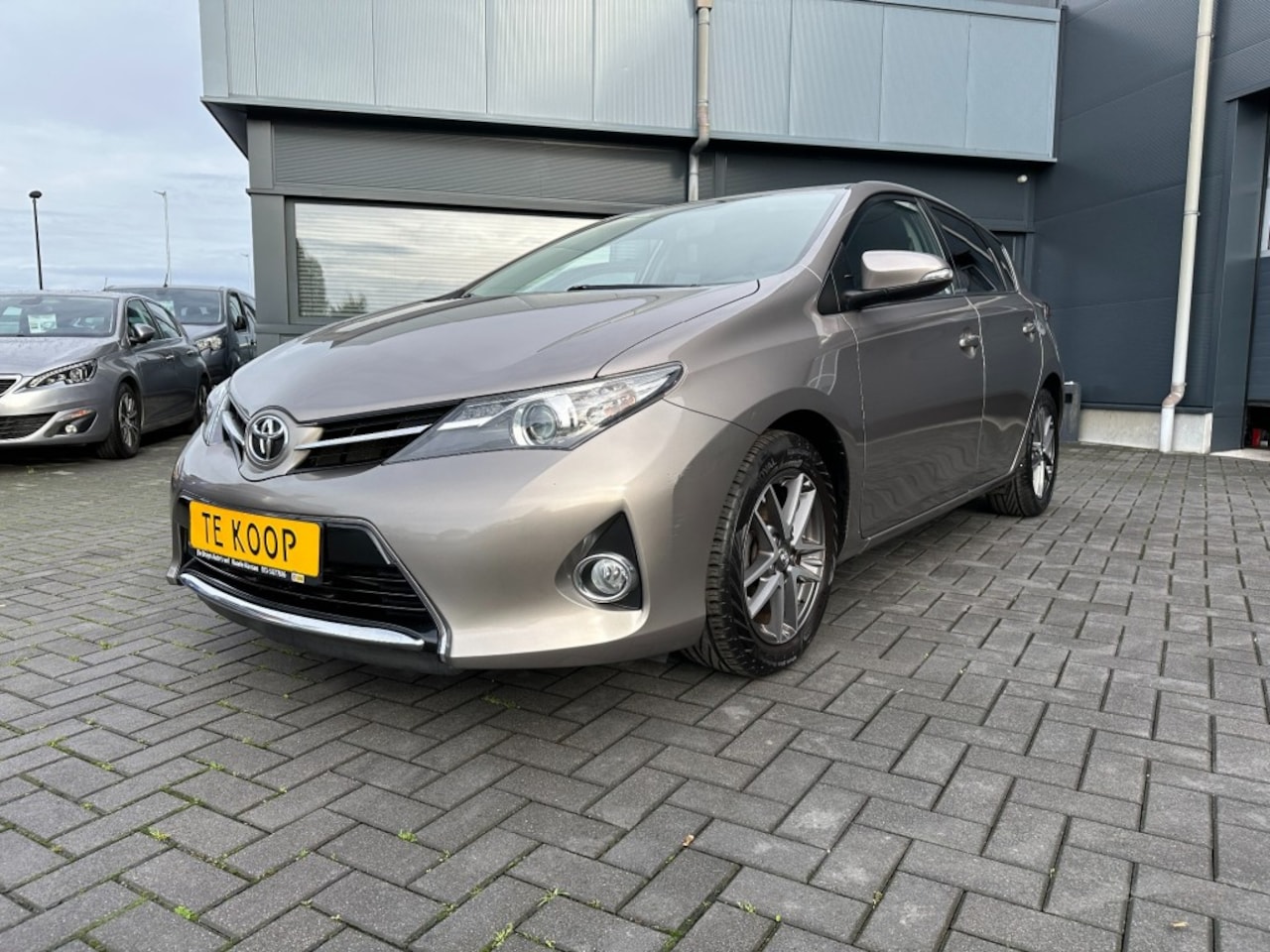 Toyota Auris - 1.3 VVT-i Dynamic Navigatie Camera Clima - AutoWereld.nl