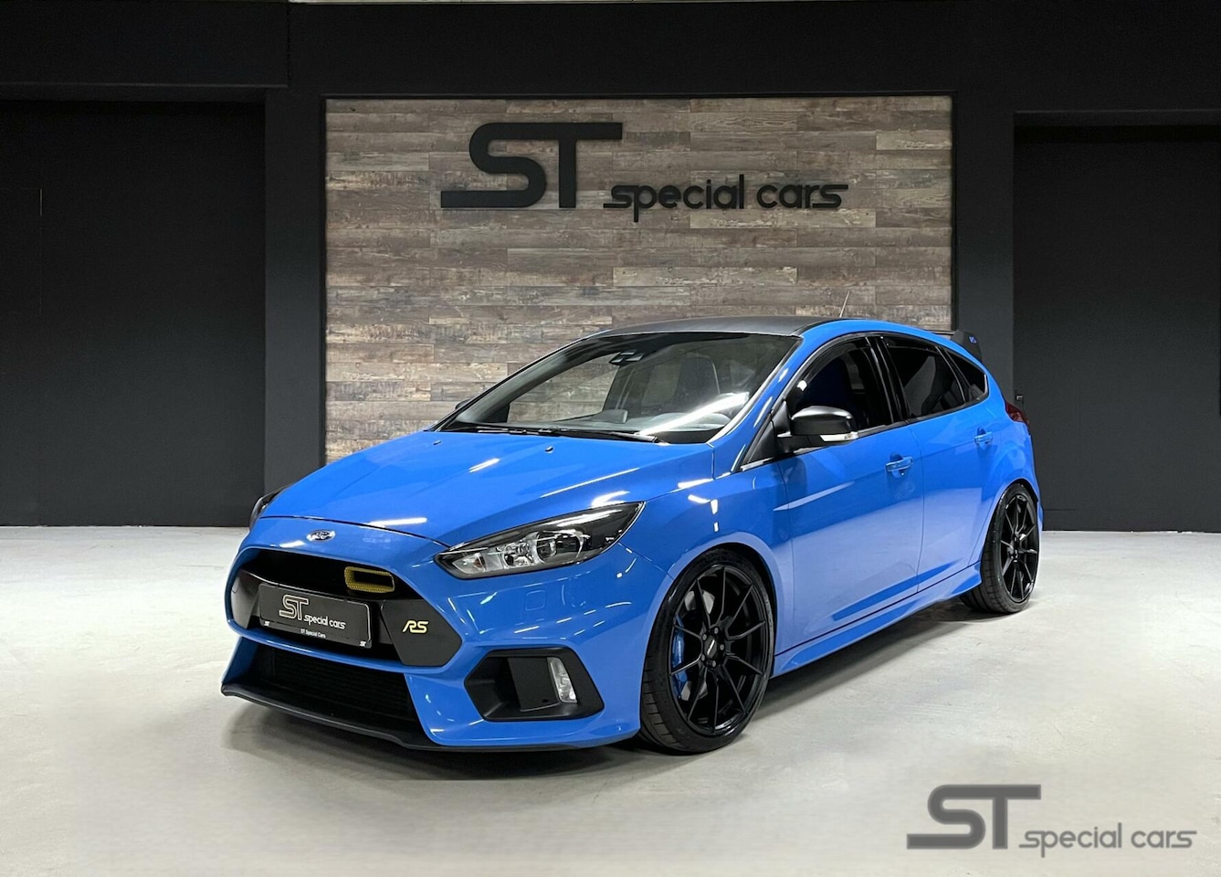 Ford Focus - 2.3 RS LSD Blue & Black|HG EGO-X uitlaat| - AutoWereld.nl