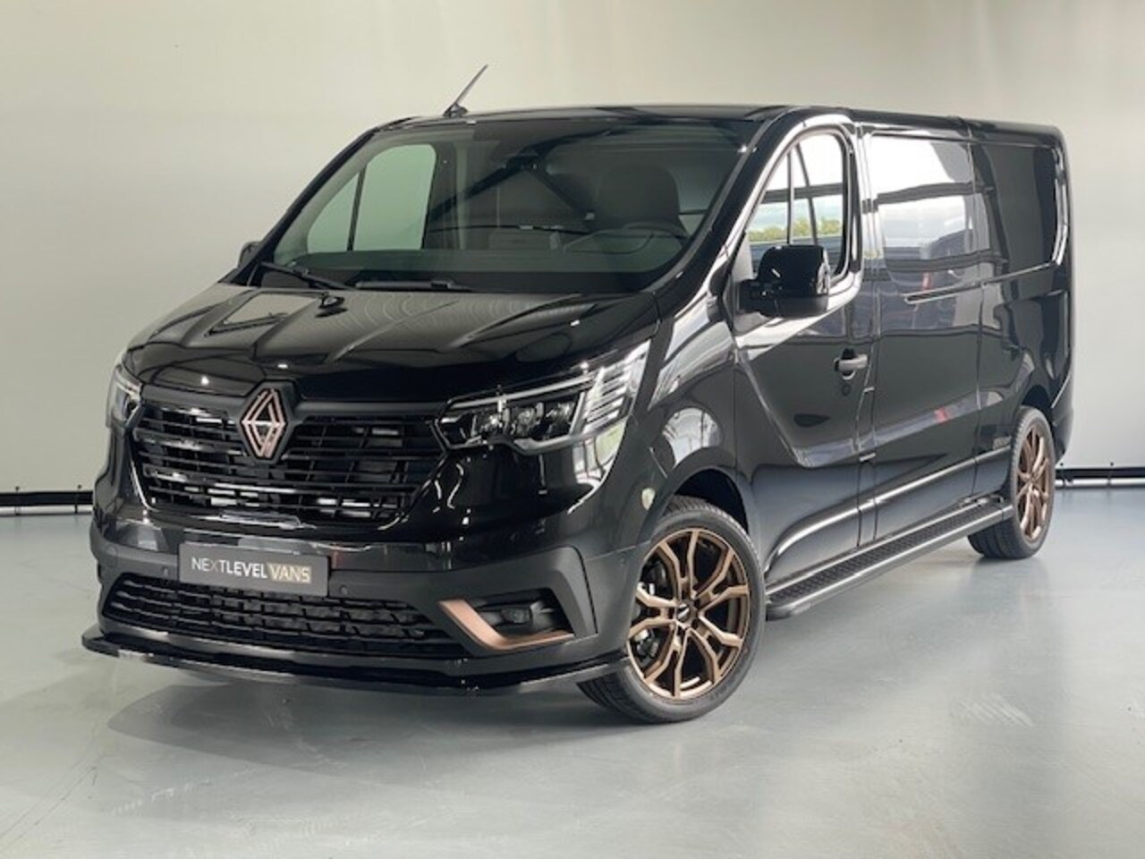 Renault Trafic - 2.0 Blue dCi 170PK AUT L2H1 NEXT LEVEL EDITION Camera / Navigatie / Led / Digitaal - AutoWereld.nl