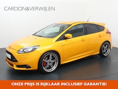 Ford Focus - 2.0 EcoBoost ST-3 |250 pk | Bijzondere uitvoering | Zeer compleet |