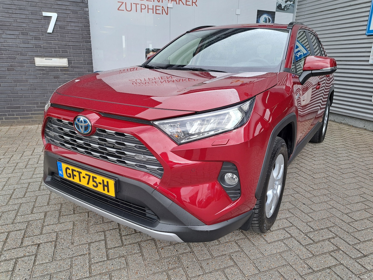 Toyota RAV4 - 2.5 Hybrid AWD Dynamic Plus Automaat I TREKHAAK I 1650KG TREKGEWICHT I STOELVERWARMING I - AutoWereld.nl