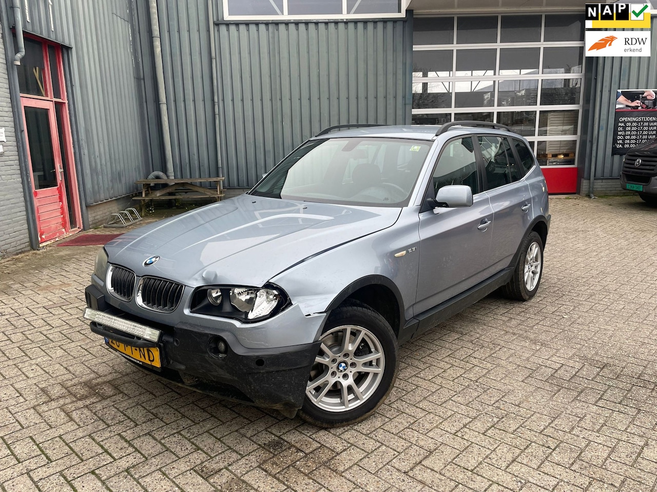 BMW X3 - 2.5i Executive Automaat/Trekhaak/APK/NAP/Airco - AutoWereld.nl