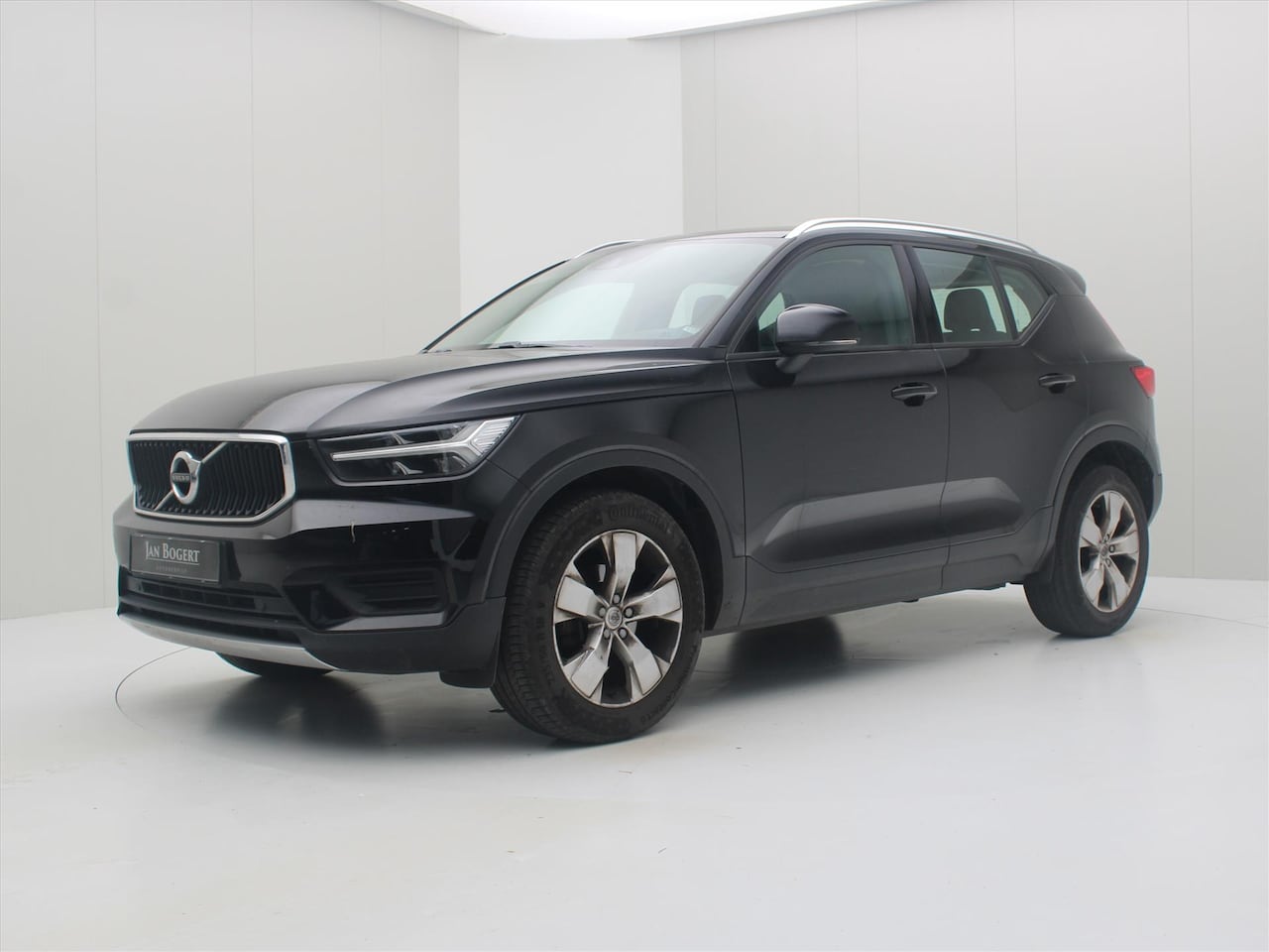 Volvo XC40 - T3 163pk 6-Bak Momentum Pro [ LED+LEDER+NAVI+CRUISE+CAMERA+PDC+STOELVERWARMING ] - AutoWereld.nl