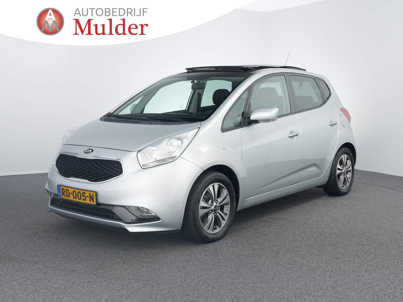 Kia Venga - 1.6 CVVT Edition | Pano | Camera | LED |  Clima | Navi - AutoWereld.nl