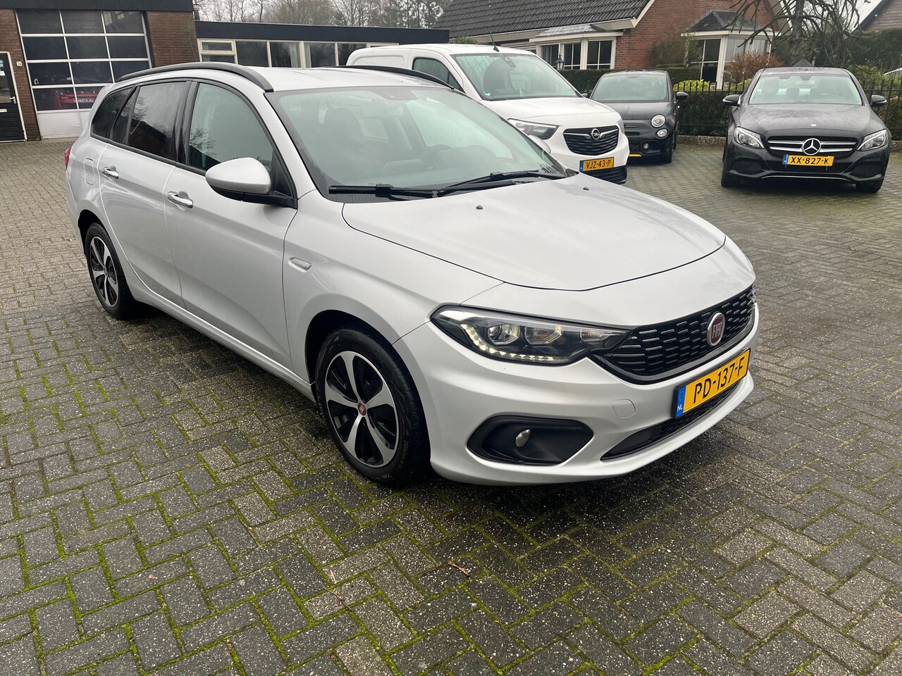 Fiat Tipo Stationwagon - 1.6 MultiJet 16v Business Lusso COMBI LEER NAVI VOLL OPTIES. - AutoWereld.nl