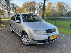 Skoda Fabia Combi - 1.4-16V Creation | RIJD GOED | APK 2025 | AIRCO + CRUISE + TREKHAAK