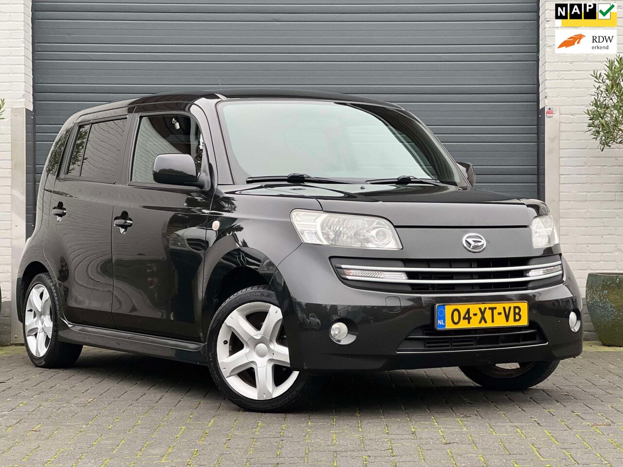 Daihatsu Materia - 1.5 Soul|155DZ KM|NAP|LEDER|AIRCO|PDC|ZWART| - AutoWereld.nl