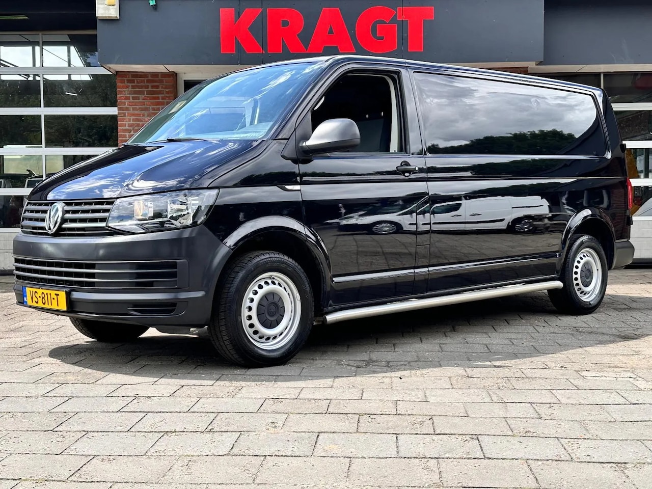 Volkswagen Transporter - 2.0 TDI L2H1 Comfortline 2.0 TDI L2H1 Comfortline, airco, cruise, trehkaak, 2200 KG - AutoWereld.nl