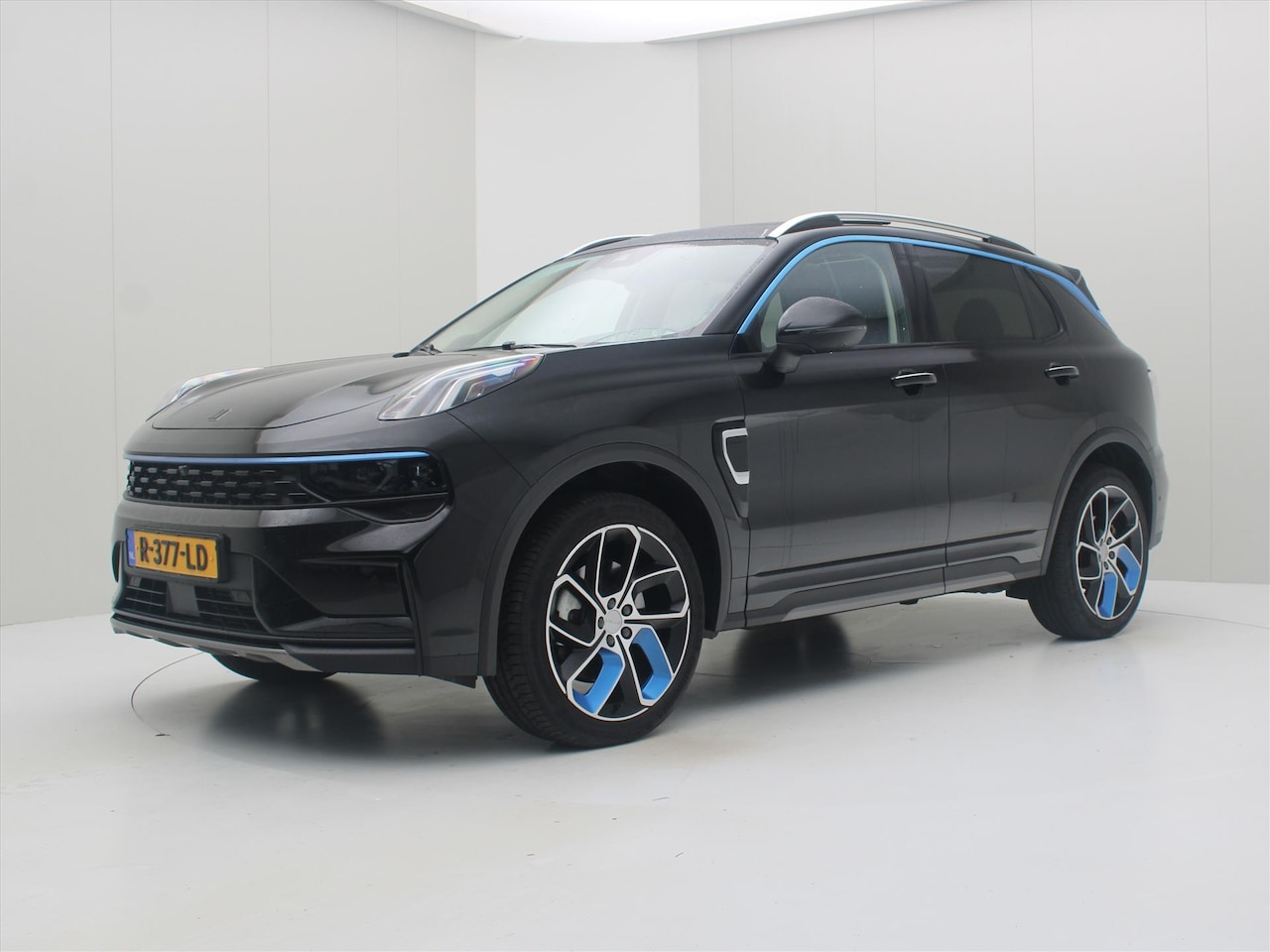 Lynk & Co 01 - 1.5 Plug-In Hybrid 262pk Automaat *NL* [ 360°+PANO+ACC+LED+CARPLAY+VIRTUAL+BLIS ] - AutoWereld.nl