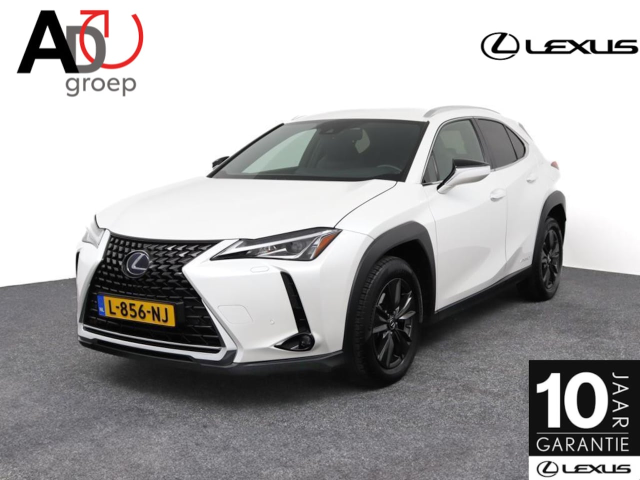 Lexus UX - 250h Business Line Pro | Navigatie | Camera | Parkeersensoren | Stoel / Stuurverwarming | - AutoWereld.nl