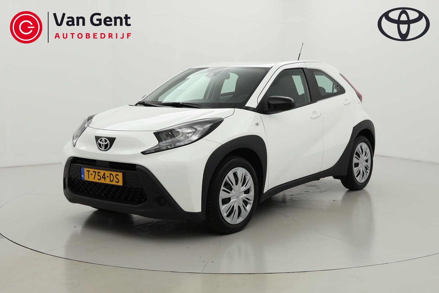 Toyota Aygo X - 1.0 VVT-i MT play 1.0 VVT-i MT play 5drs - AutoWereld.nl