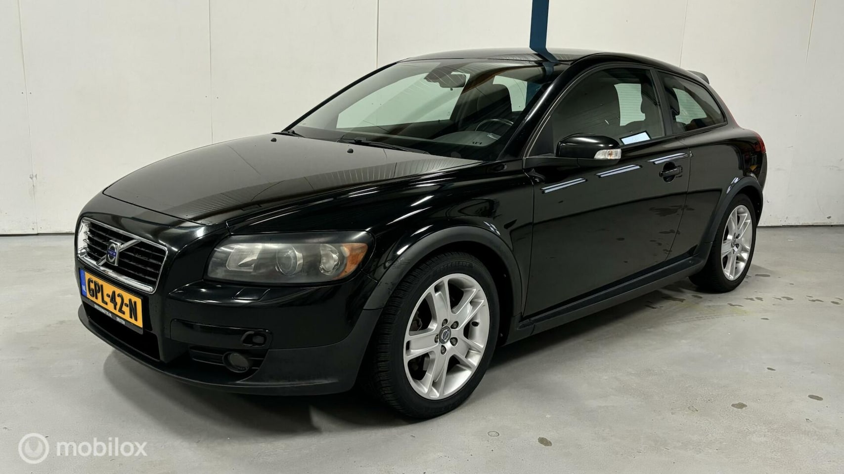 Volvo C30 - 2.5 T5 Momentum YOUNGTIMER - AutoWereld.nl