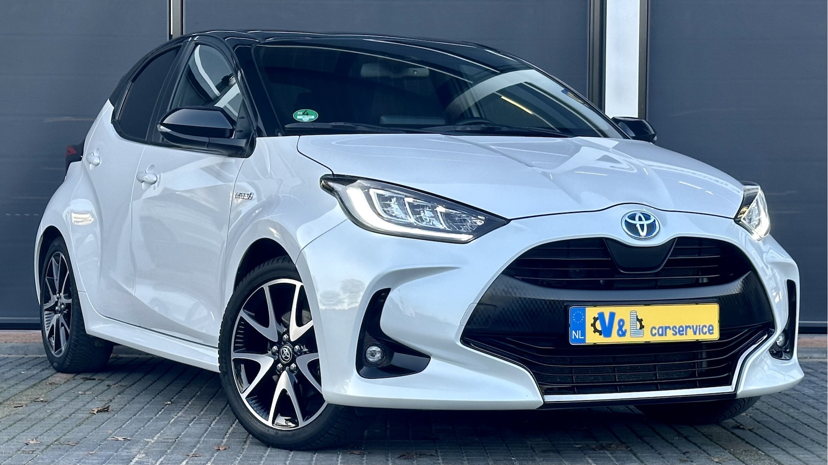 Toyota Yaris - 1.5 Hybrid Executive AppelCarplay/AndroidAuto / Stoelverwarming / Camera / Trekhaak afneem - AutoWereld.nl