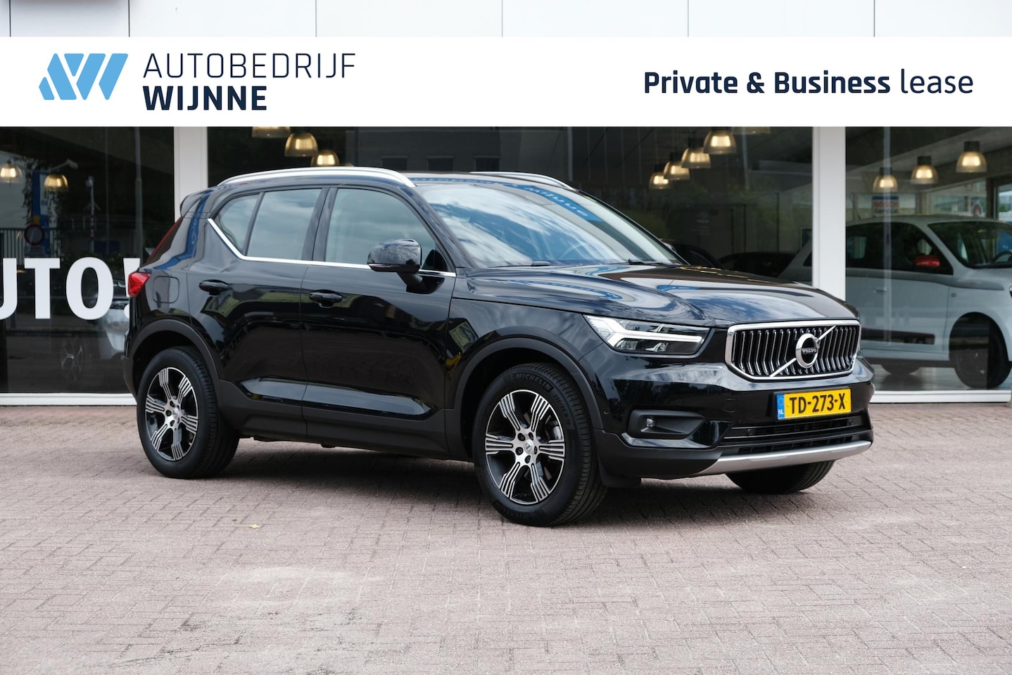 Volvo XC40 - T4 190pk Aut. Inscription | Navi | Trekhaak | Camera | Panoramadak | Leer - AutoWereld.nl