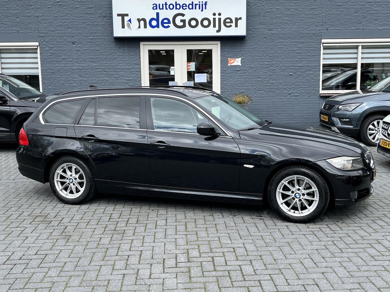 BMW 3-serie Touring - 318i Luxury Line | NAV. | CLIMA | STOELVERW. | - AutoWereld.nl